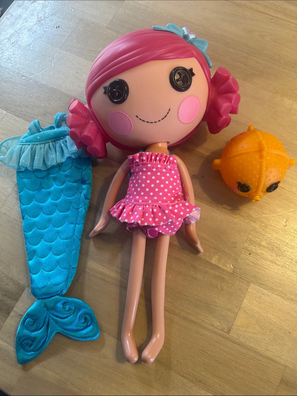 2009 Lalaloopsy Sew Magical CORAIL COQUILLAGES SIRÈNE 12” poupée et animal